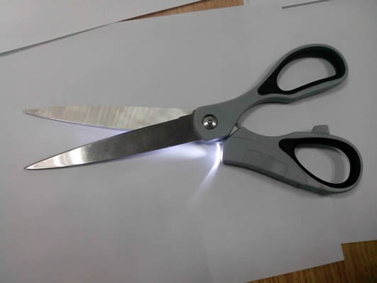 LED scissors